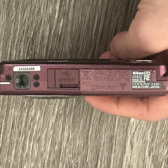 Nikon Coolpix S220 TESTED WORKS 10MP Digital Camera in Plum W/ Original Package - Picture 10 of 14